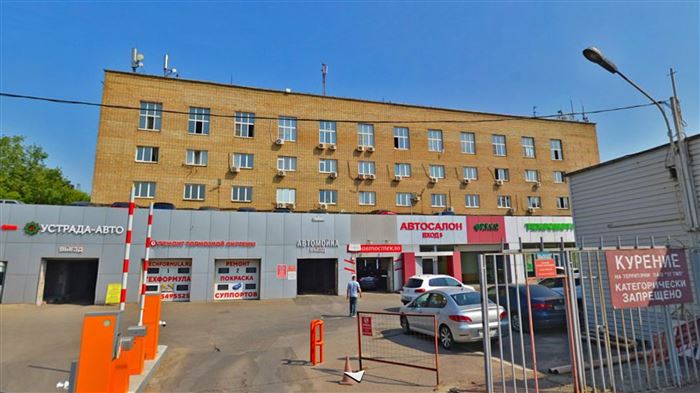 Здесь находится автомойка Махракова-младшего. © Яндекс.Карты