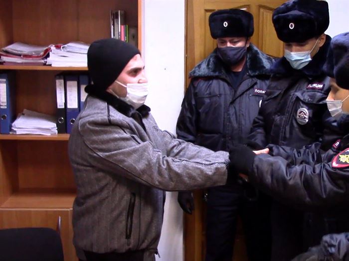 В Волгограде в пятницу следователи задержали Ануш Мелконян и ее мужа Армана, которые причастны к убийству. Главным подозреваемым стал брат Ануш Арсен